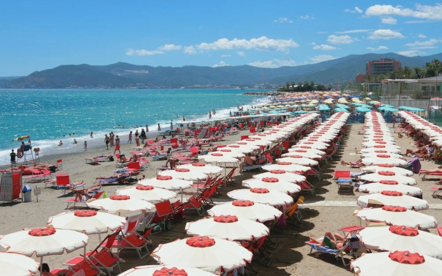 Paradiso Al Mare Shared Pool