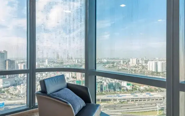 DongDong Skyview APT in Landmark81 Tower