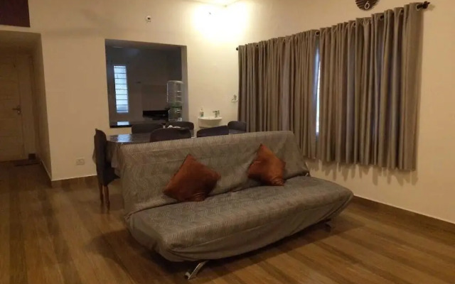 Thavika Silverwood Residence Yelagiri