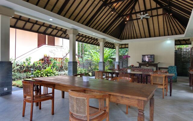 Cempaka Belimbing Villas