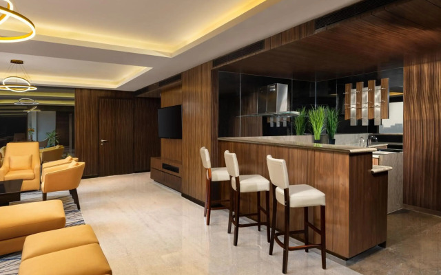 Courtyard by Marriott Mumbai International Airport