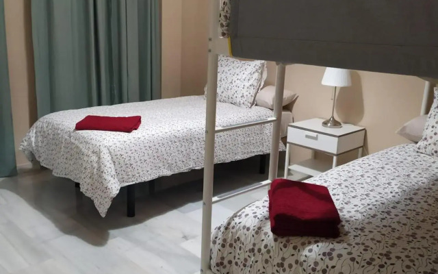 Centrico Y Luminoso Con 2 Dormitorios. A/C + Wifi