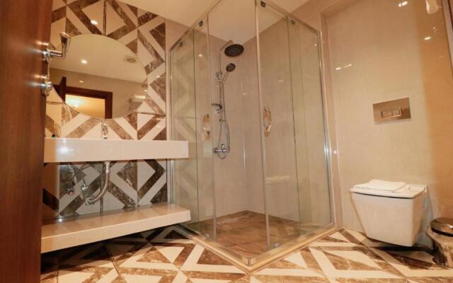 Grand Luxury
