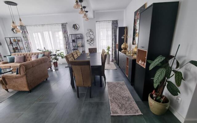Angel's Penthouse Residence
