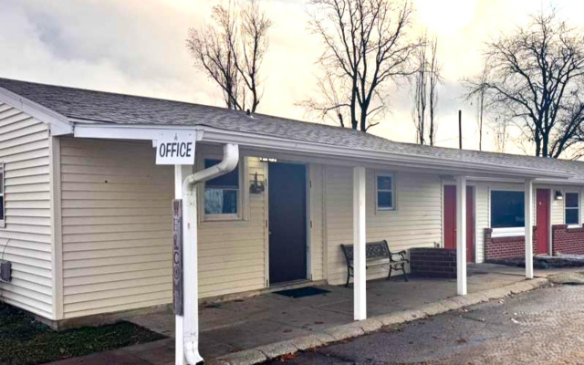 Skylark Motel by OYO