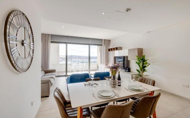 Deluxe Apartment With Valletta and Harbour Views