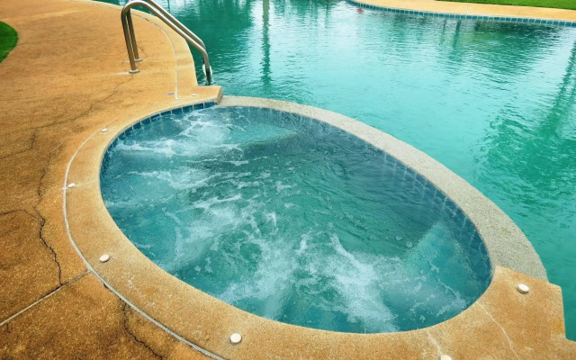 Pongsin Resort and Restaurant