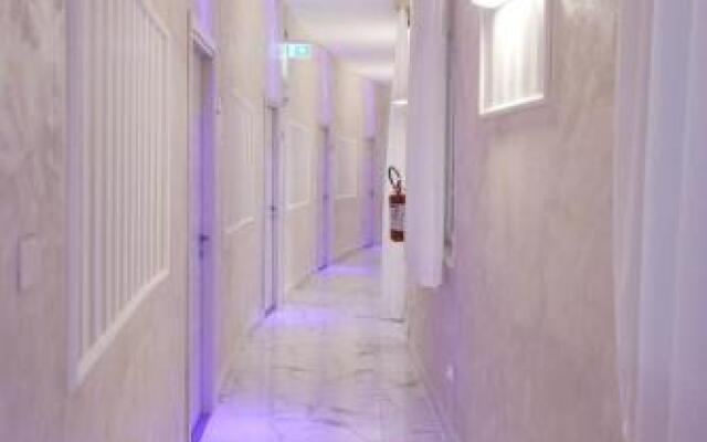 Hotel Holiday