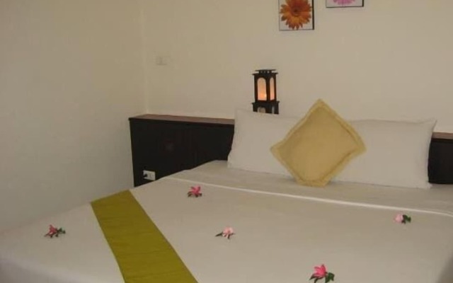 Baan Saen Sook Villas