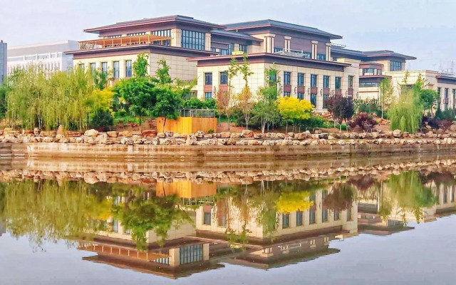 Yun-Ray Hotel