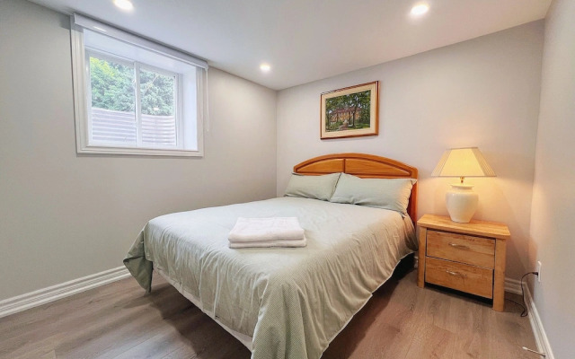 Cozy Rooms Near Subway