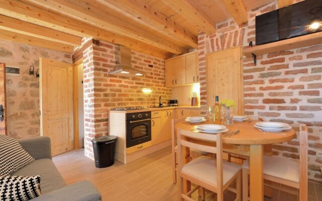 Cozy Holiday Home With Garden in Starigrad