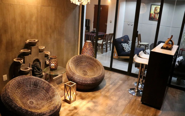 Shunya Apartment