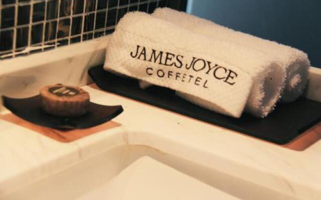 James Joyce Coffetel Xi'an Municipal Government North Bus Station Wenjing Road Metro Station