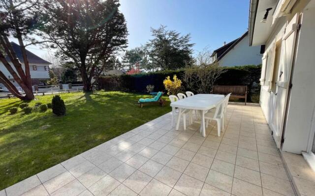 Maison Jullouville, 5 pièces, 8 personnes - FR-1-361-20