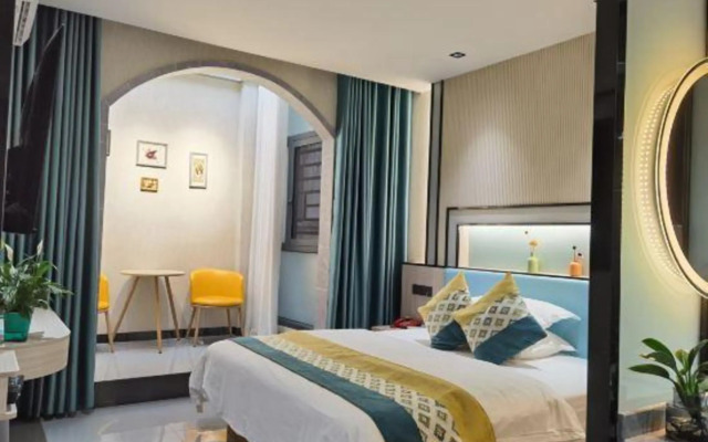 Chunjiang Business Hotel