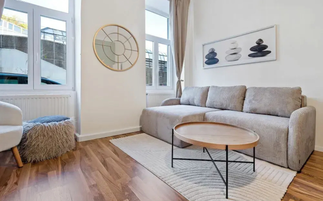 Cozy City Apartments