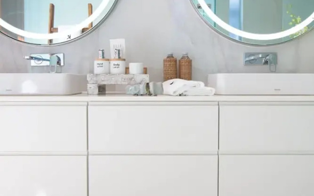 Gamay 3-bedroom Villa With Beach Access