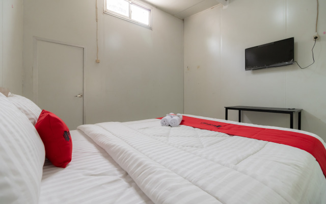 RedDoorz Syariah @ Taman Green Legon