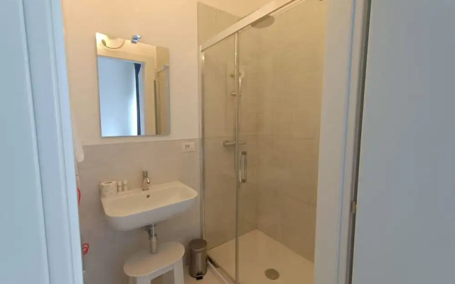 JOIVY Elegant Flat For 4 with 2 Balconies