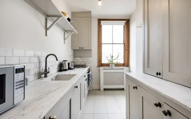 Panoramic Hammersmith Home Near The River Thames