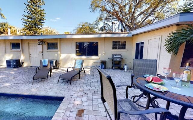 Peacock Bungalow - Left