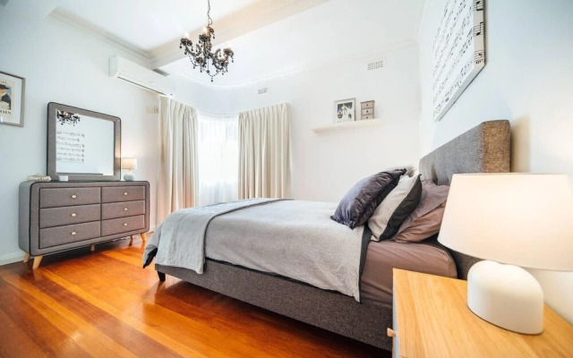 Masterpiece on Moseley-art Deco Luxury - Beach - Wifi