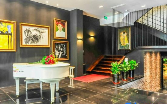 J&D Hotel