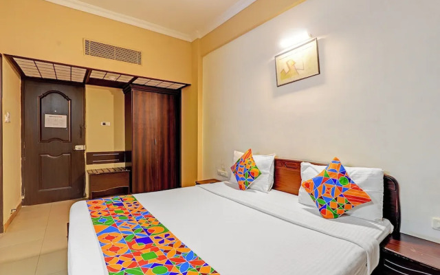 Fabhotel The Royal Plaza