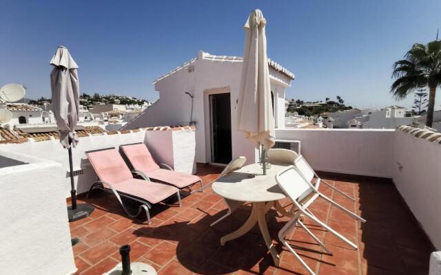 1½ min. walk from the beach