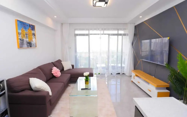 Lux Suites City Oasis Apartments
