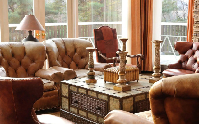 Resort Forest Hills Garden