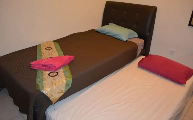 Senyum Homestay Bandar 16 Sierra