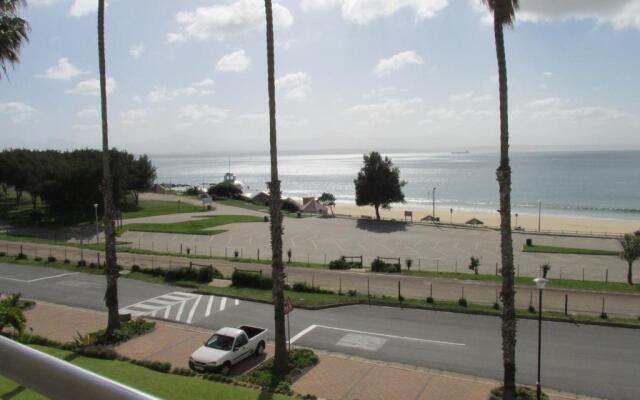 Point Village Accommodation - Santos 57
