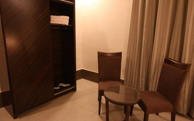 Fakhamet Al Hamra Hotel Apartments