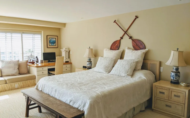 Colony Surf 809 1 Bedroom Condo