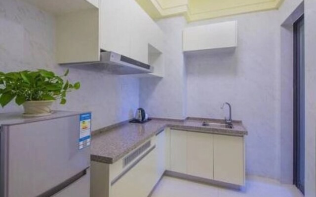 BaiHe International Apartment Hotel