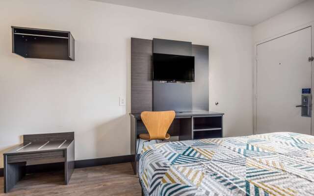 Motel 6 College Station, TX - Bryan