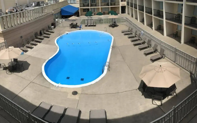 Monroeville Plaza Hotel