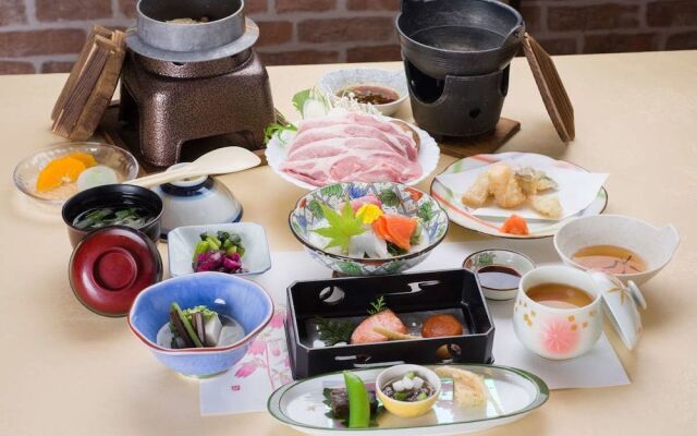 Shima Onsen Yuzurihaso Hot spring Inn