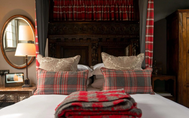 The Lygon Arms - an Iconic Luxury Hotel