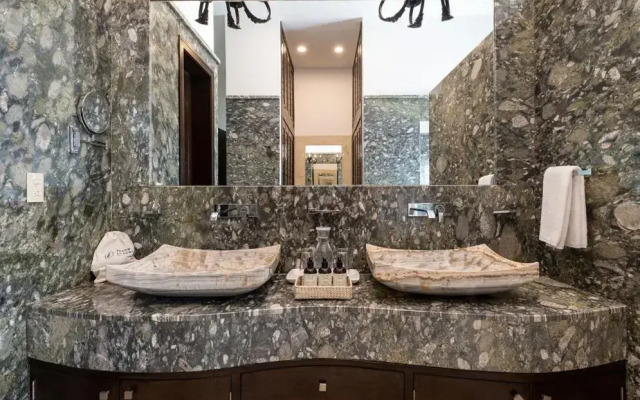 Mansion Villa in Soliman Bay for 34 guests!