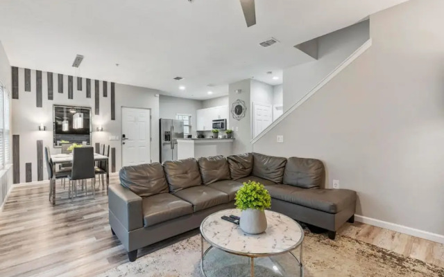 Thematic 4 bdr Near Disney-22101