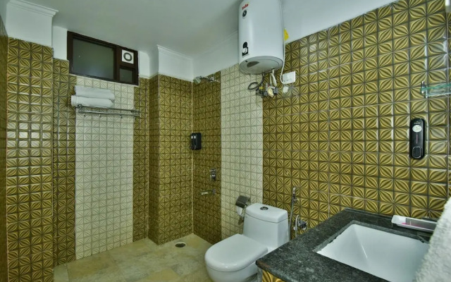 The Posh Hotel near Mall Road with Hassle Free Covered Parking