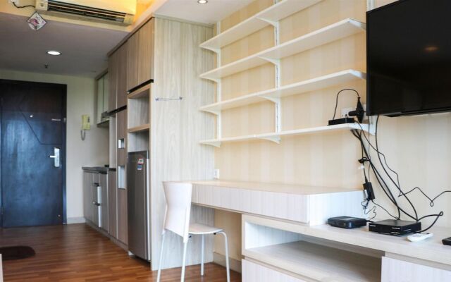 Simply Look Studio Apartment Tamansari The Hive