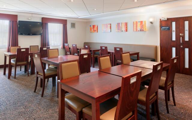 Holiday Inn Express Glenrothes by IHG