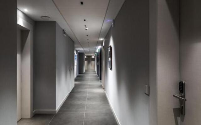 Co99 Art Building Residence