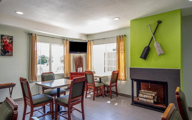 Quality Inn & Suites Capitola By the Sea