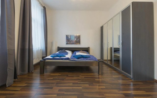 Spacious Apartment in Center with Terrace