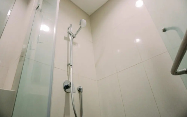 Comfort And Modern Look 2Br Apartment M-Town Signature